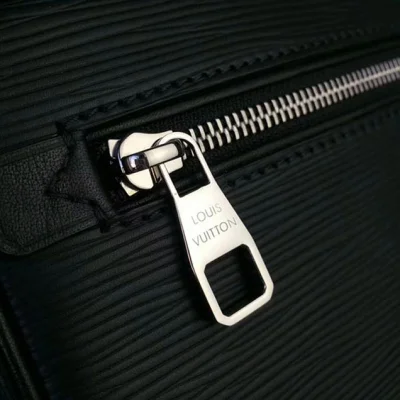 Клатч Louis Vuitton Kasai Clutch M51726 Epi Leather "Black" фото № 7