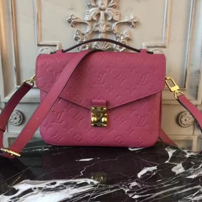 Сумка Louis Vuitton Pochette Metis M43737 Monogram Empreinte Leather "Pink" фото № 2
