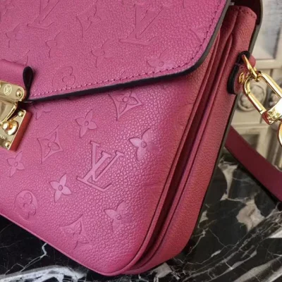 Сумка Louis Vuitton Pochette Metis M43737 Monogram Empreinte Leather "Pink" фото № 7