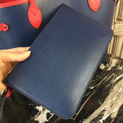Сумка Louis Vuitton Neverfull MM M54270 Epi Leather "Navy Blue" фото № 5 Сумка Louis Vuitton Neverfull MM M54270 Epi Leather "Navy Blue" фото № 5