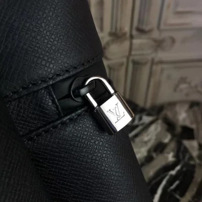 Рюкзак Louis Vuitton Taiga Leather Apollo Backpack M43825 "Black" фото № 7