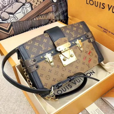 Сумка Louis Vuitton Monogram Canvas Trunk Clutch M43596 "Brown" фото № 2