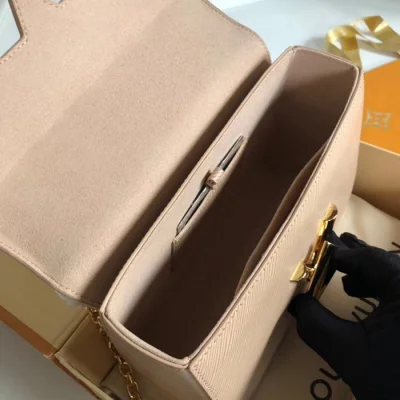 Сумка Louis Vuitton Twist MM M52730 Epi Leather Galet "Beige" фото № 8