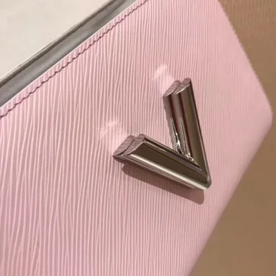 Сумка Louis Vuitton Twist MM M52131 Epi Leather Ballet Rose Ballerine "Pink" фото № 9