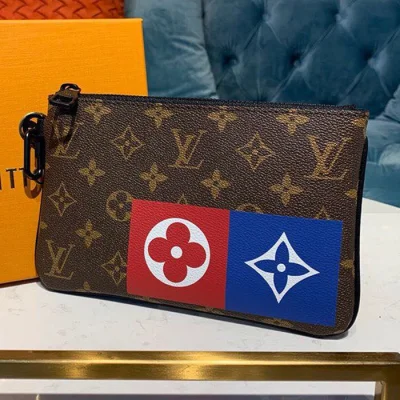 Клатч Louis Vuitton Zipped Pouch MM M67814 Monogram Canvas "Brown" фото № 4
