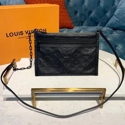 Сумка Louis Vuitton Double Flat Messenger M44635 Monogram Shadow Leather "Black" фото № 2