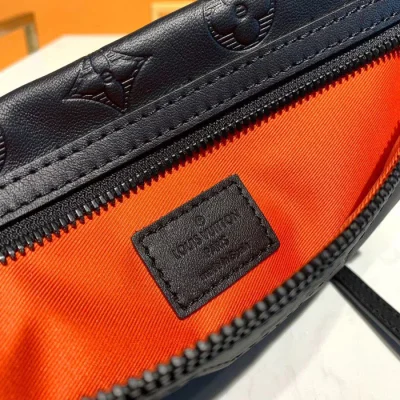 Сумка Louis Vuitton Double Flat Messenger M44635 Monogram Shadow Leather "Black" фото № 9