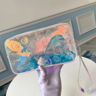 Сумка Louis Vuitton Pochette Volga M55261 Monogram PVC "Hologram" фото № 3