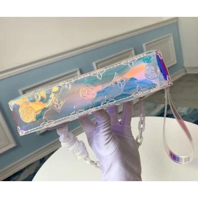 Сумка Louis Vuitton Pochette Volga M55261 Monogram PVC "Hologram" фото № 5