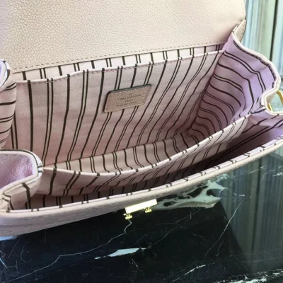 Сумка Louis Vuitton Pochette Metis 25cm Bag Monogram Empreinte Canvas Spring Summer 2018 Collection M44018 Rose Ballerine "Pink" фото № 6