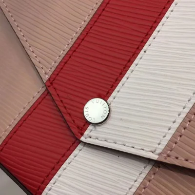 Клатч Louis Vuitton Pochette Felicie Chain Pouch M62982 Epi leather 2018 "Pink" фото № 5 Клатч Louis Vuitton Pochette Felicie Chain Pouch M62982 Epi leather 2018 "Pink" фото № 5