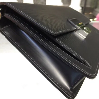 Клатч Louis Vuitton Thame Mens Clutch Epi Canvas Fall Winter 2018 Collection M42742 "Black" фото № 6