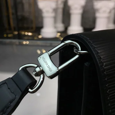 Клатч Louis Vuitton Thame Mens Clutch Epi Canvas Fall Winter 2018 Collection M42742 "Black" фото № 7