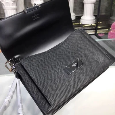 Клатч Louis Vuitton Thame Mens Clutch Epi Canvas Fall Winter 2018 Collection M42742 "Black" фото № 9
