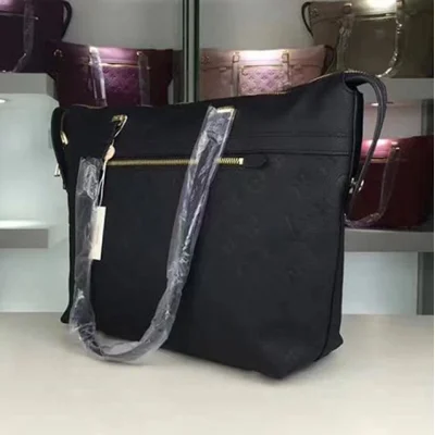 Сумка Louis Vuitton M51750 Boetie Shoulder Bag Monogram Empreinte Leather "Black" фото № 4