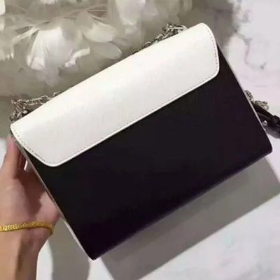 Сумка Louis Vuitton M53011 Twist MM Shoulder Bag Epi Leather "White" фото № 3 Сумка Louis Vuitton M53011 Twist MM Shoulder Bag Epi Leather "White" фото № 3