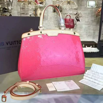 Сумка Louis Vuitton M90262 Brea MM Tote Bag Monogram Vernis "Pink" фото № 2