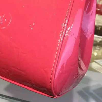 Сумка Louis Vuitton M90262 Brea MM Tote Bag Monogram Vernis "Pink" фото № 7