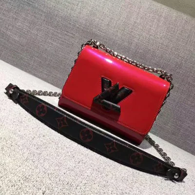 Сумка Louis Vuitton Twist PM M54245 Monogram Vernis "Red" фото № 2