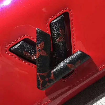 Сумка Louis Vuitton Twist PM M54245 Monogram Vernis "Red" фото № 6