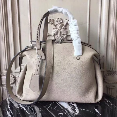 Сумка Louis Vuitton Asteria M54672 Mahina Leather "Beige" фото № 2