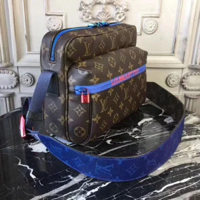 Сумка Louis Vuitton Monogram Canvas Messenger PM M43843 "Brown" фото № 3