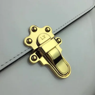 Сумка Louis Vuitton Monogram Vernis Cherrywood M53352 "White" фото № 5