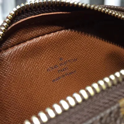 Сумка Louis Vuitton Danube Shoulder Pochette Bag M45266 Monogram Canvas "Brown" фото № 9 Сумка Louis Vuitton Danube Shoulder Pochette Bag M45266 Monogram Canvas "Brown" фото № 9
