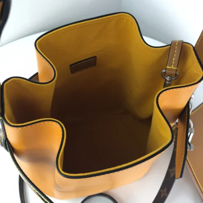 Сумка Louis Vuitton Twist Bucket M52803 Epi Leather Safran Yellow "Brown" фото № 9
