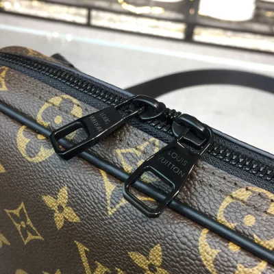 Сумка Louis Vuitton Utility Front Bag M44468 Monogram Coated Canvas "Brown" фото № 6