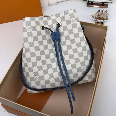 Сумка Louis Vuitton NeoNoe N40153 Damier Azur Canvas Bleuet Blue "White" фото № 2 Сумка Louis Vuitton NeoNoe N40153 Damier Azur Canvas Bleuet Blue "White" фото № 2