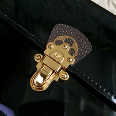 Сумка Louis Vuitton Cherrywood Chain Wallet M63305 Monogram Vernis "Black" фото № 5