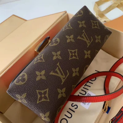 Сумка Louis Vuitton Locky BB M44322 Monogram Canvas Coquelicot Red "Brown" фото № 7 Сумка Louis Vuitton Locky BB M44322 Monogram Canvas Coquelicot Red "Brown" фото № 7