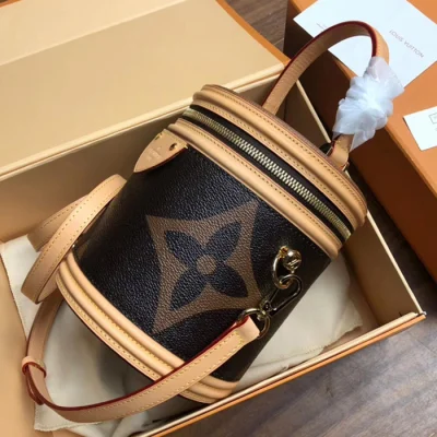 Сумка Louis Vuitton Cannes M44603 Monogram Coated Canvas "Brown" фото № 4 Сумка Louis Vuitton Cannes M44603 Monogram Coated Canvas "Brown" фото № 4