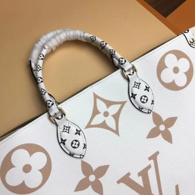 Сумка Louis Vuitton Onthego M44571 Monogram Coated Canvas Khaki Green "White" фото № 6