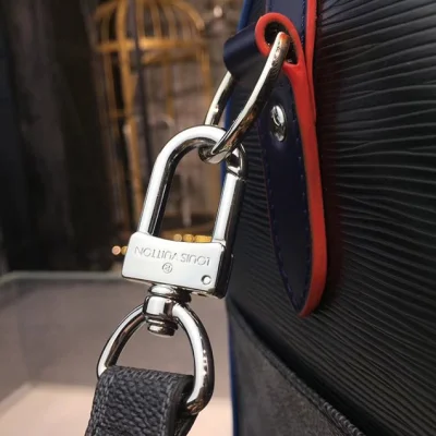 Сумка Louis Vuitton Epi Patchwork Keepall Bandouliere 45 Bag M51462 2018 "Black" фото № 8 Сумка Louis Vuitton Epi Patchwork Keepall Bandouliere 45 Bag M51462 2018 "Black" фото № 8