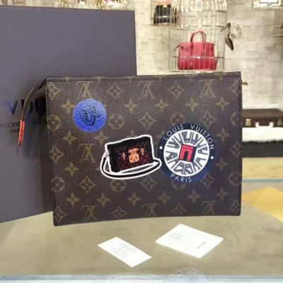 Косметичка Louis Vuitton M41438 Toiletry Pouch 26 Monogram Canvas "Brown" фото № 3