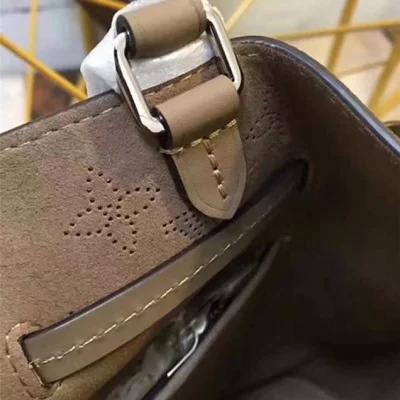 Сумка Louis Vuitton M54403 Girolata Tote Bag Mahina Leather "Beige" фото № 8