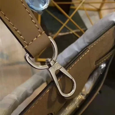 Сумка Louis Vuitton M54403 Girolata Tote Bag Mahina Leather "Beige" фото № 9