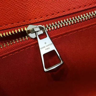 Сумка Louis Vuitton M54538 Clery Crossbody Bag Epi Leather "Pink" фото № 10