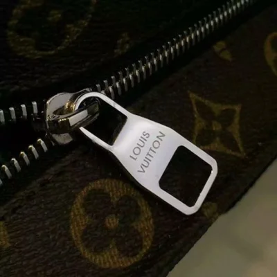 Портфель Louis Vuitton M61288 7 Days A Week Briefcase Monogram Canvas "Brown" фото № 8 Портфель Louis Vuitton M61288 7 Days A Week Briefcase Monogram Canvas "Brown" фото № 8