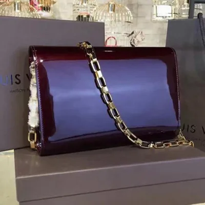 Сумка Louis Vuitton M94425 Chain Louise GM Monogram Vernis "Chocolate" фото № 4