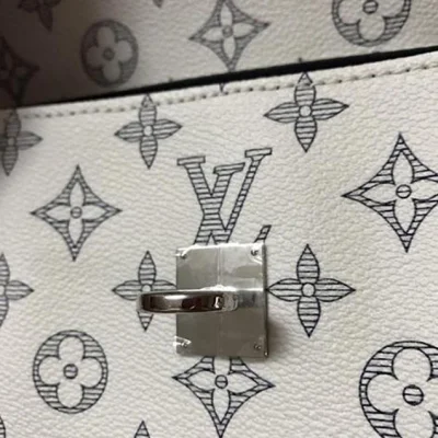 Рюкзак Louis Vuitton M54125 Steamer Backpack Monogram Savane Canvas "White" фото № 10 Рюкзак Louis Vuitton M54125 Steamer Backpack Monogram Savane Canvas "White" фото № 10