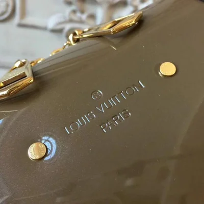 Сумка Louis Vuitton Venice M54390 Monogram Vernis "Brown" фото № 5 Сумка Louis Vuitton Venice M54390 Monogram Vernis "Brown" фото № 5