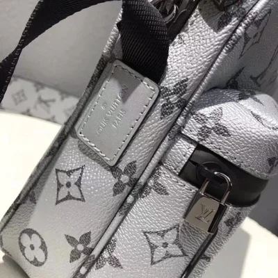 Сумка Louis Vuitton Monogram Canvas Messenger PM M43859 "White" фото № 7 Сумка Louis Vuitton Monogram Canvas Messenger PM M43859 "White" фото № 7