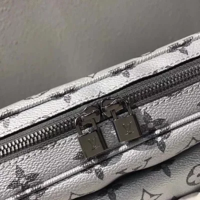 Сумка Louis Vuitton Monogram Canvas Messenger PM M43859 "White" фото № 8 Сумка Louis Vuitton Monogram Canvas Messenger PM M43859 "White" фото № 8