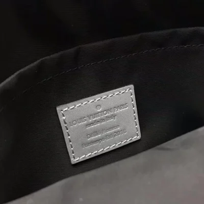 Сумка Louis Vuitton Monogram Canvas Messenger PM M43859 "White" фото № 10 Сумка Louis Vuitton Monogram Canvas Messenger PM M43859 "White" фото № 10