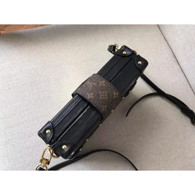 Сумка Louis Vuitton Monogram Canvas Petite Malle M43647 "Brown" фото № 5