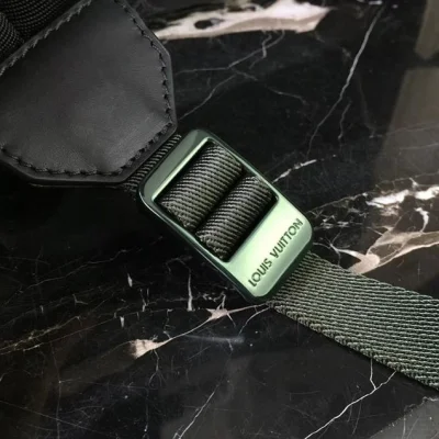 Рюкзак Louis Vuitton Monogram Eclipse Canvas Discovery Backpack M43694 "Black" фото № 9