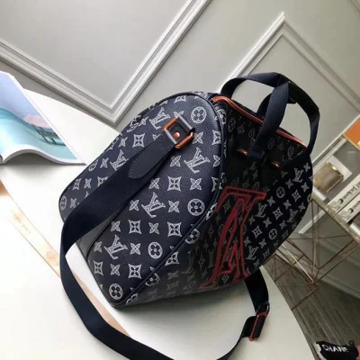Сумка Louis Vuitton Monogram Coated Canvas Speedy Bandouliere 40 M43697 "Navy Blue" фото № 3 Сумка Louis Vuitton Monogram Coated Canvas Speedy Bandouliere 40 M43697 "Navy Blue" фото № 3